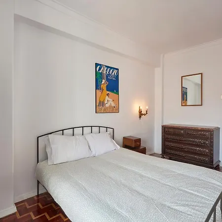 The Modest Apartment